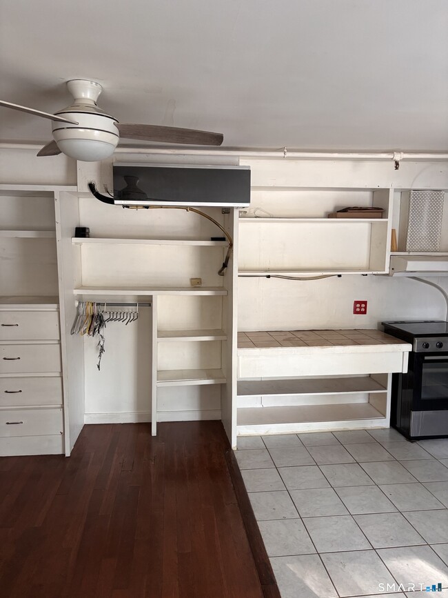 Building Photo - 123 Old Norwich Rd