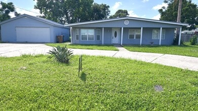 Building Photo - 3910 Herring Dr