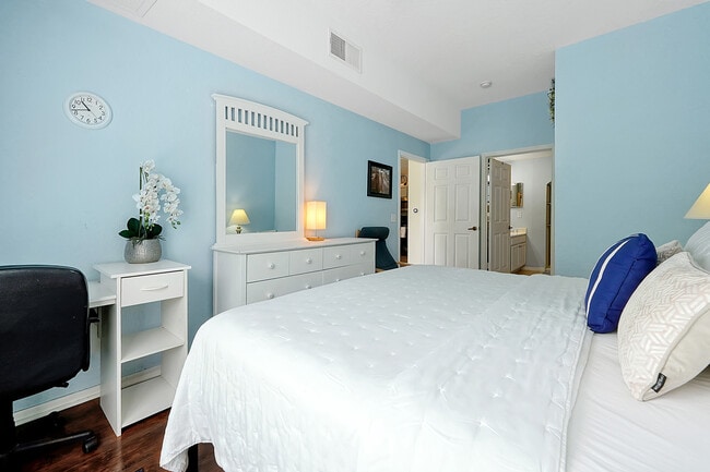 Building Photo - 2618 Lodi Cir