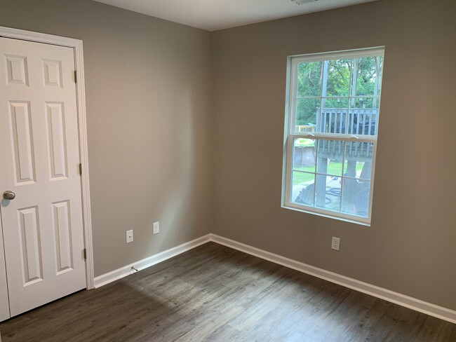 Building Photo - 507 Gano Ave