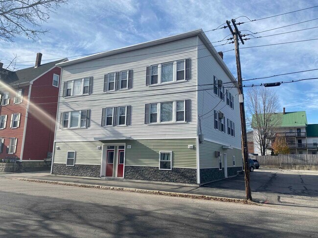 Building Photo - 135 Second St