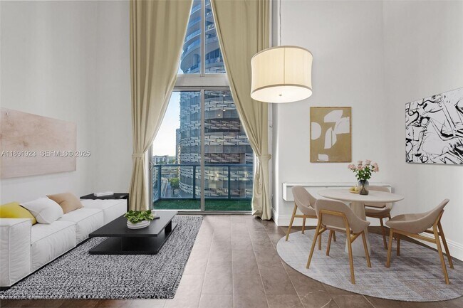 Foto del edificio - 1050 Brickell Ave