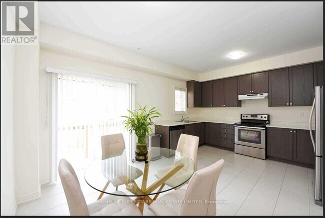 Photo du bâtiment - 9 Aspen Hills Rd