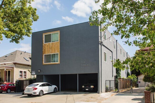 Building Photo - 536 S 8th St