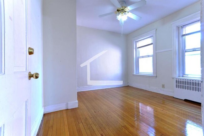 Foto del edificio - 1232 Beacon St