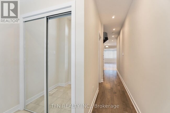 Building Photo - 173 Keelson St.