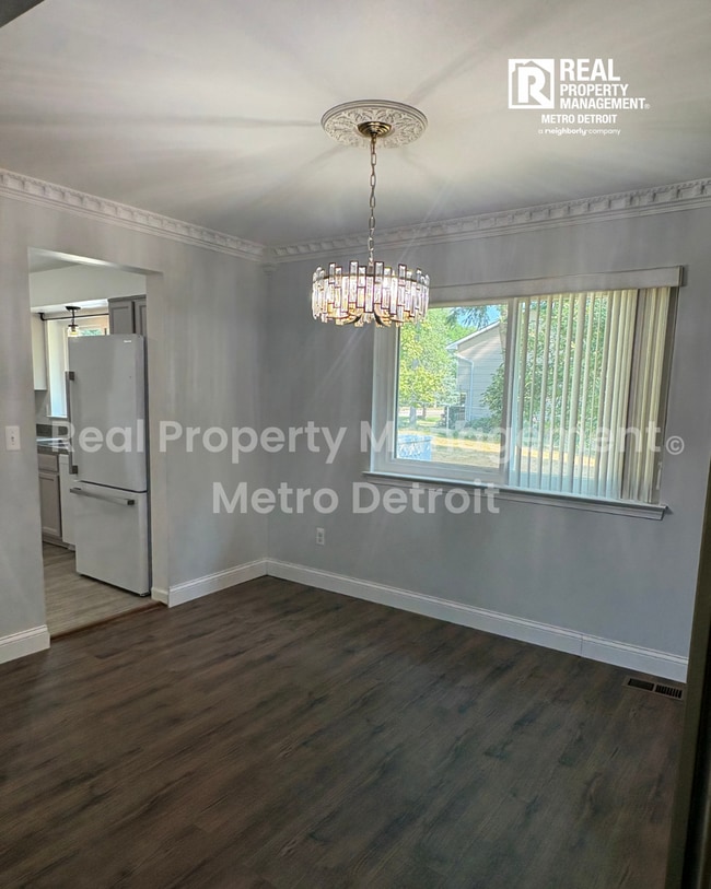 Building Photo - 3-Bedroom Single-Family Home in Waterford, Michigan
