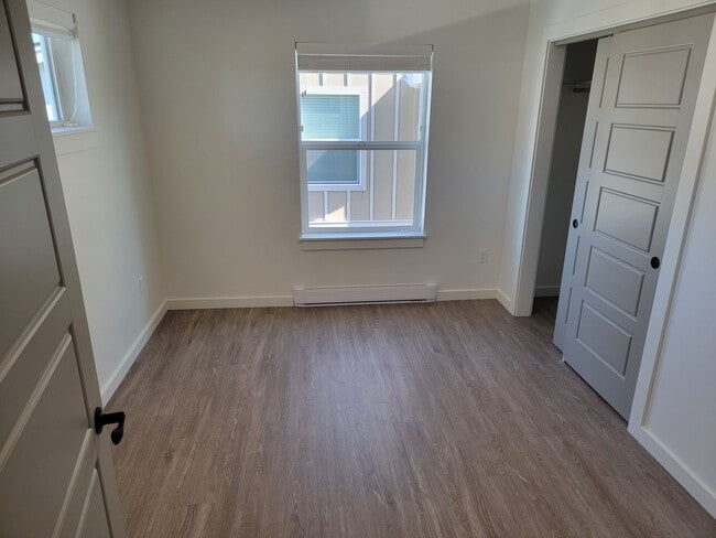 Building Photo - 1469 Windrow Dr