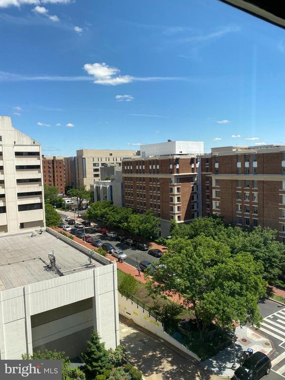 Foto del edificio - 2401 H St NW