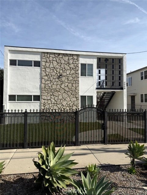 Building Photo - 2008 Griffin Ave