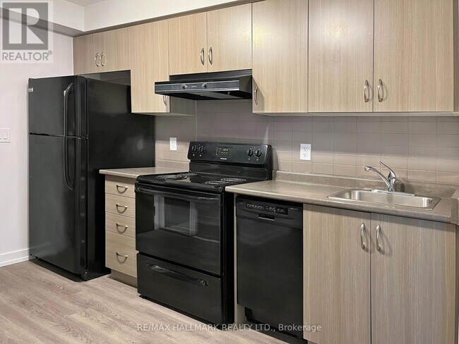 Building Photo - 132 Berkeley St