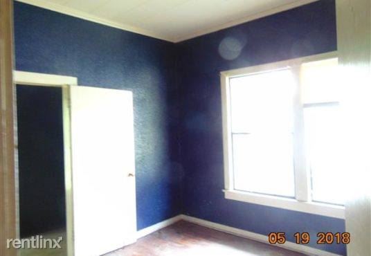 Building Photo - 3 br, 1 bath House - 520 Argyle St
