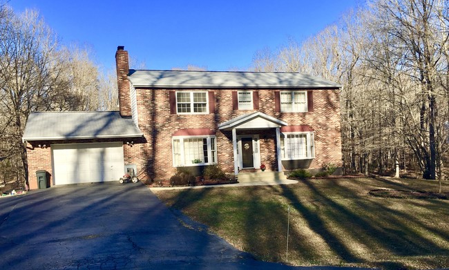 Foto del edificio - 8821 Clinton Dr