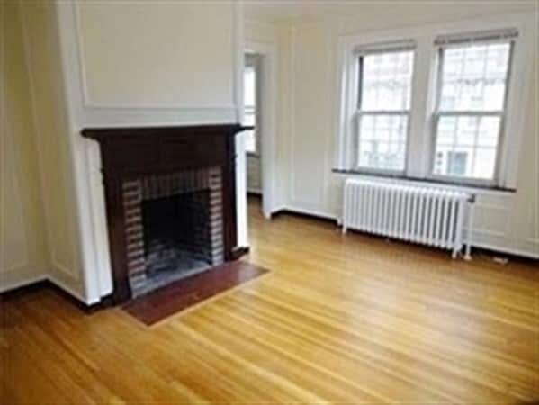 Building Photo - 5 Arlington St