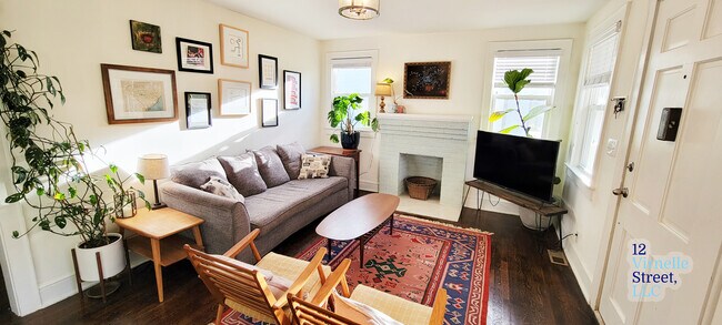 Photo - 12 Virnelle St House