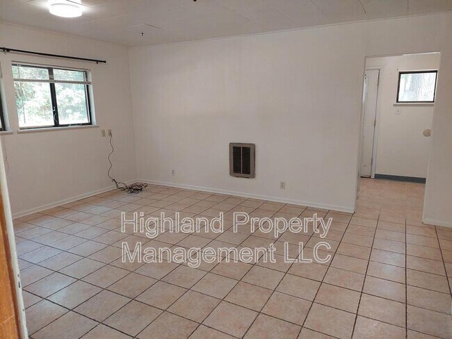 Foto del edificio - 1170 NE Harvey Rd