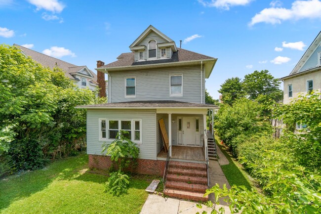 Foto del edificio - 4111 Liberty Heights Ave