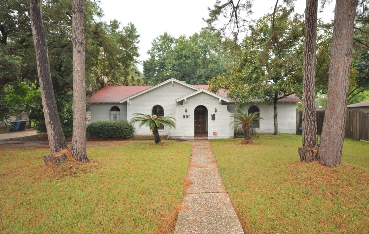 Primary Photo - 905 Avenue K