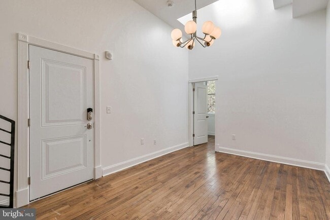 Foto del edificio - 1758 Park Ave