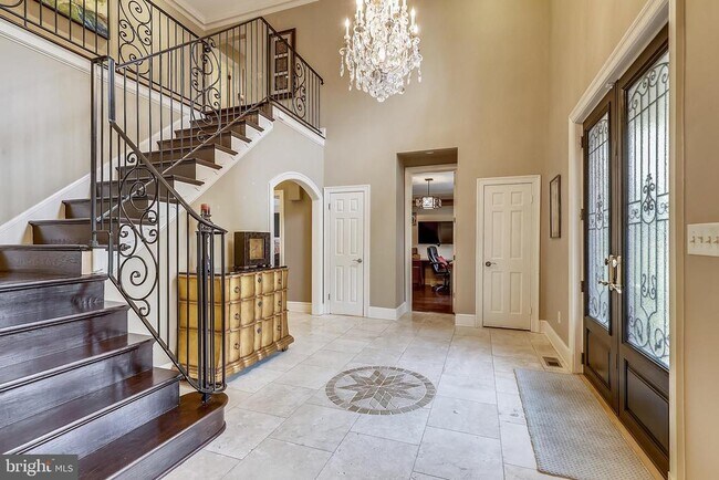 Building Photo - 10605 River Oaks Ln