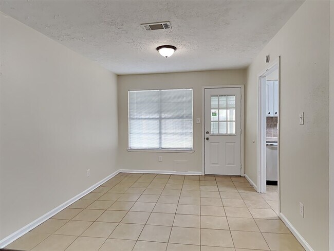 Foto del edificio - 14114 Fleur De Lis Blvd