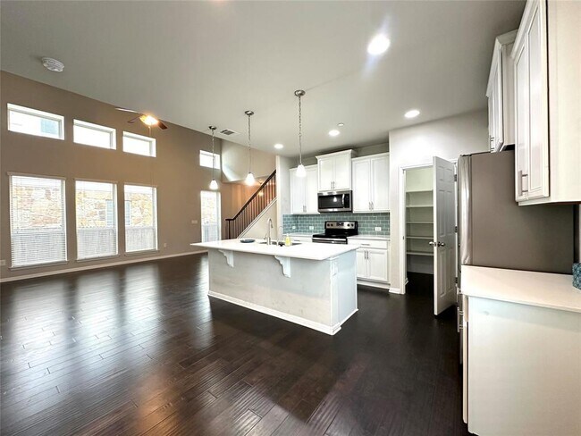 Foto del edificio - 3240 E Whitestone Blvd