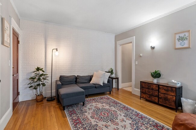 Building Photo - 68 walnut st