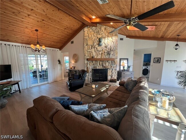 Foto del edificio - 20680 Park Pl