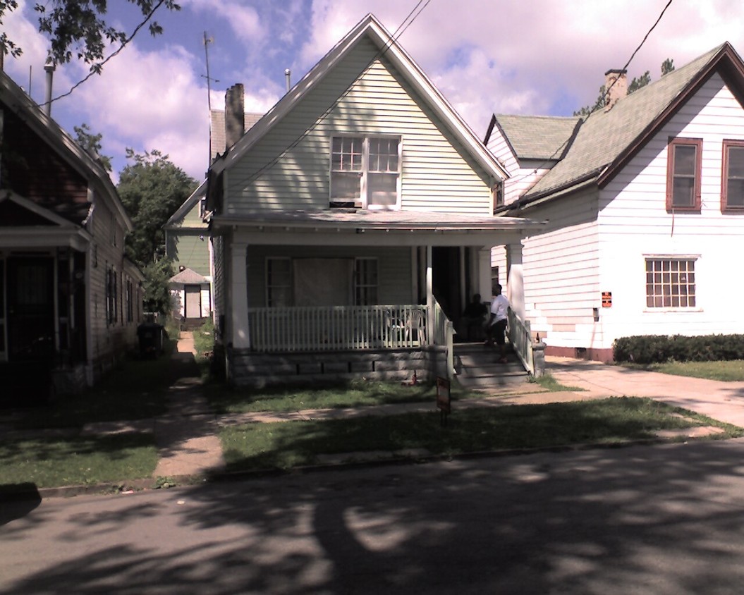 Primary Photo - 32 Pershing Ave