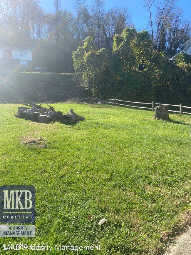 Foto del edificio - 2 br, 1 bath House - 1015 Whitman St. SE
