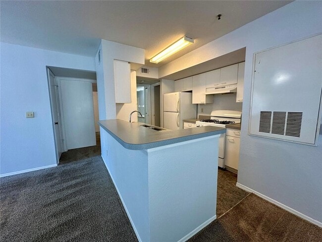 Building Photo - 1610 Columbia Arms Cir