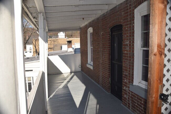 Deck - 33 Main St