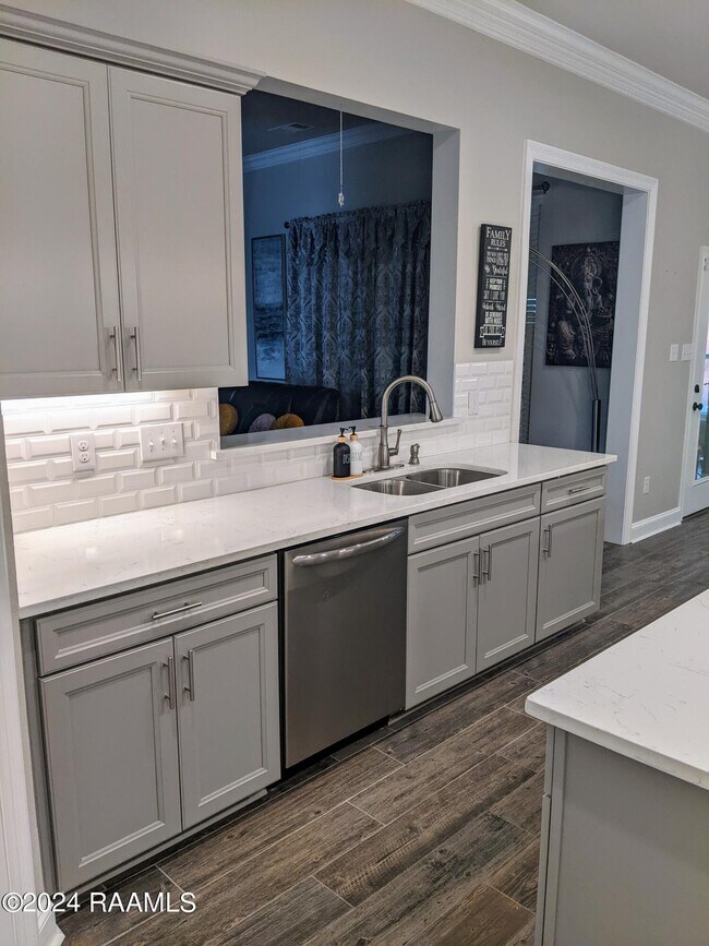 Building Photo - 131 Bowen Ln