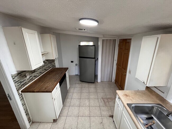 Foto del edificio - 3216 Milstead Rd
