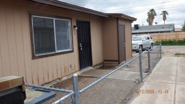Building Photo - 441 W 20th Ave