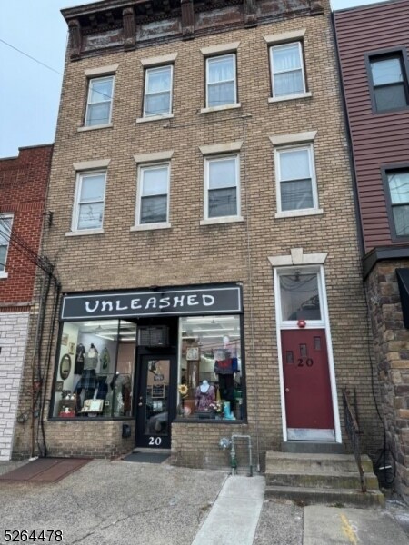 Building Photo - 20 Washington Ave