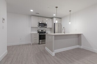 Building Photo - 42 N Beacon St