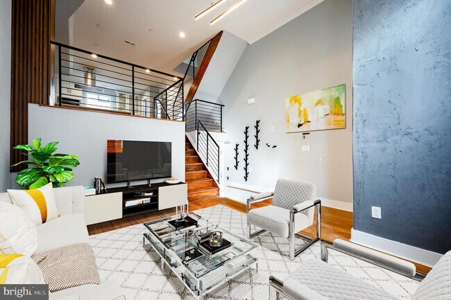 Foto del edificio - 605 McClellan St