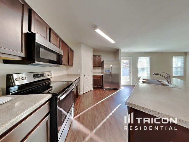 Foto del edificio - 226 Hallow Oak Street Spring Lake NC