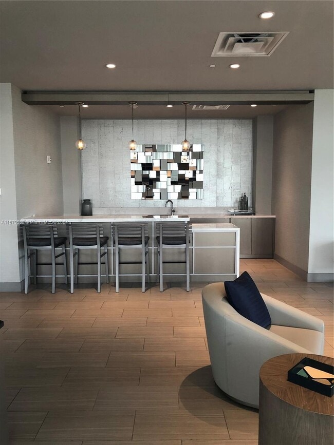 Building Photo - 5300 Paseo Blvd