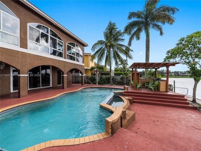 Foto del edificio - 5372 SW 134th Ave