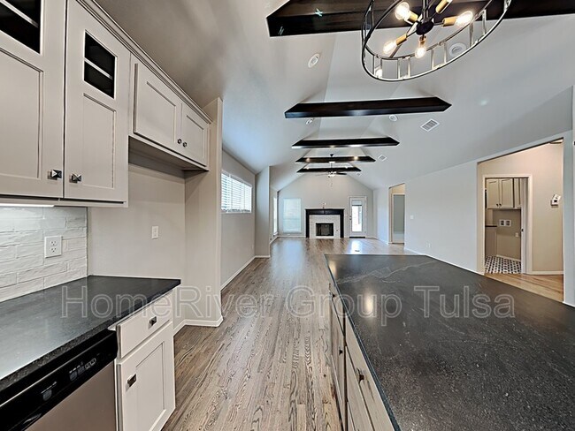 Foto del edificio - 10214 S 226th E Ave