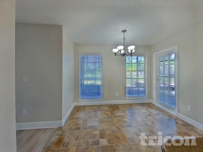 Foto del edificio - 10629 Satinwood Cir
