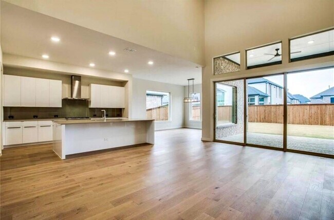 Foto del edificio - 4031 Heatherton Dr