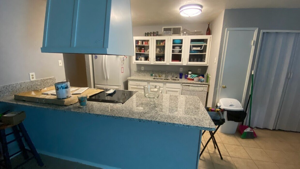 Foto del edificio - 7314 Ashcrest Ln