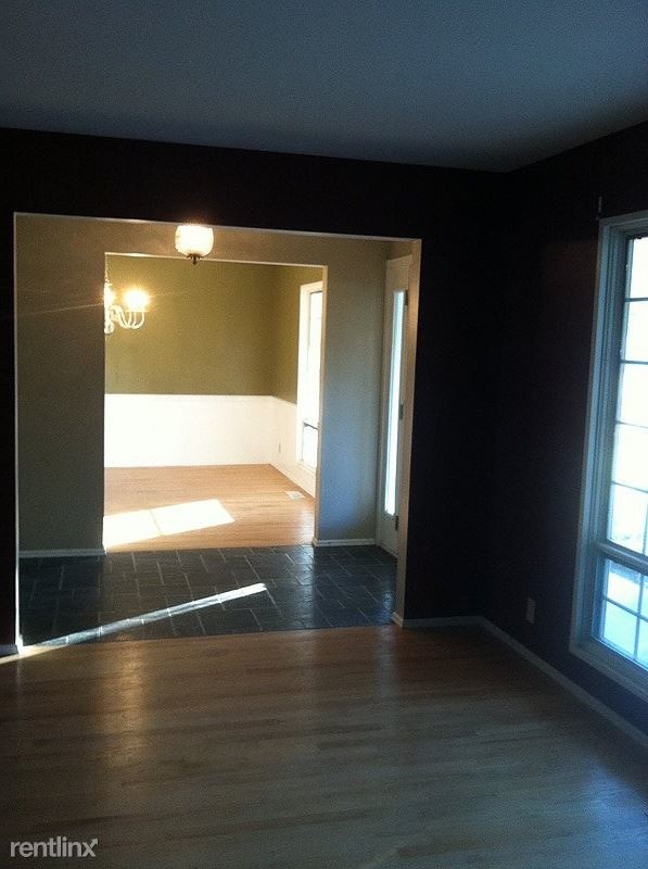 Primary Photo - 3 br, 3 bath House - 340 Greenbriar Lane 1