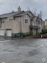 Building Photo - 10877 McPeak Ln