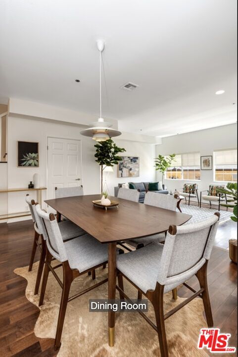 Foto del edificio - 850 N Poinsettia Pl