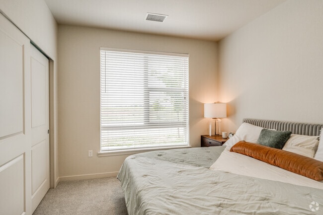 2 BR, 2 BA - 1,149 SF - Hangar 61 @ Peña Station