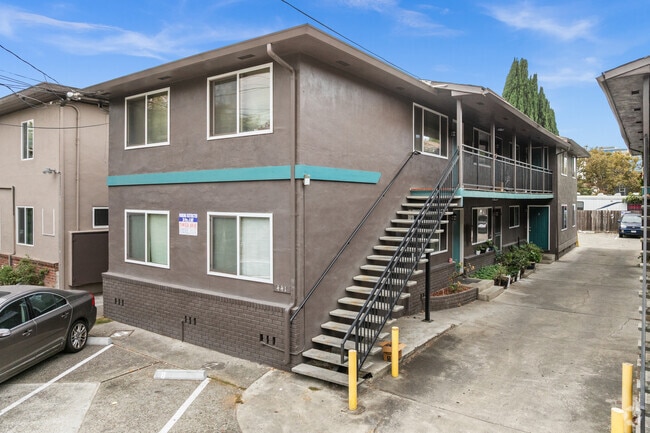 Building Photo - Windy Hill Apartments